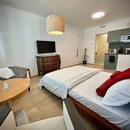 Harfa Apartment 30 Prague Exterior photo